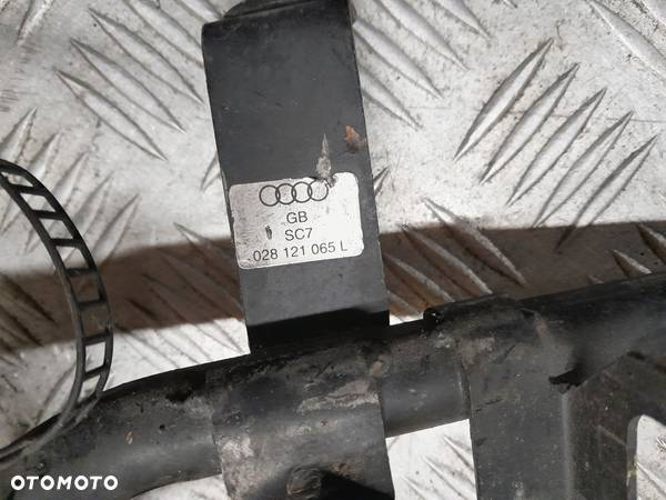 Audi A4 B5 przewód wody magistrala 1.9 TDI 028121065L Passat B5 - 2