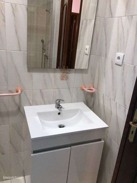 Apartamento T3 com Sótão Equipado e Duas Garagens - Grande imagem: 5/12