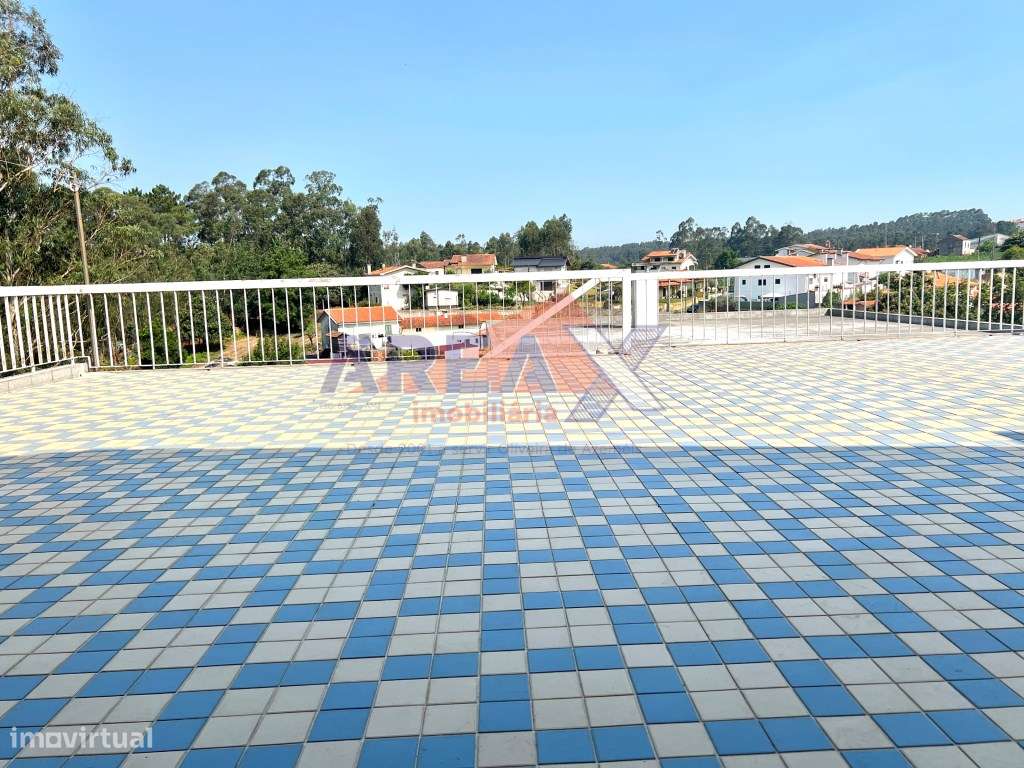 MORADIA BI-FAMILIAR-55