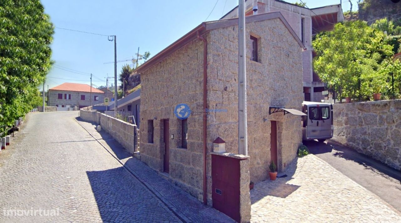 Moradia T2 de charme restaurada em Guimarães