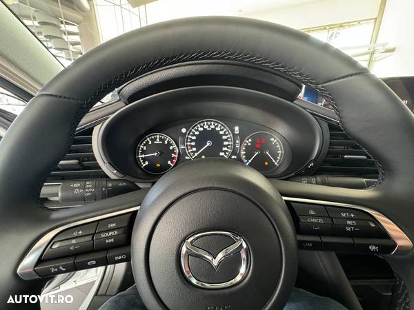 Mazda 3 e-Skyactiv G122 MHEV Plus - 10