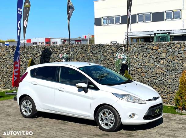 Ford Fiesta 1.4 Trend - 12