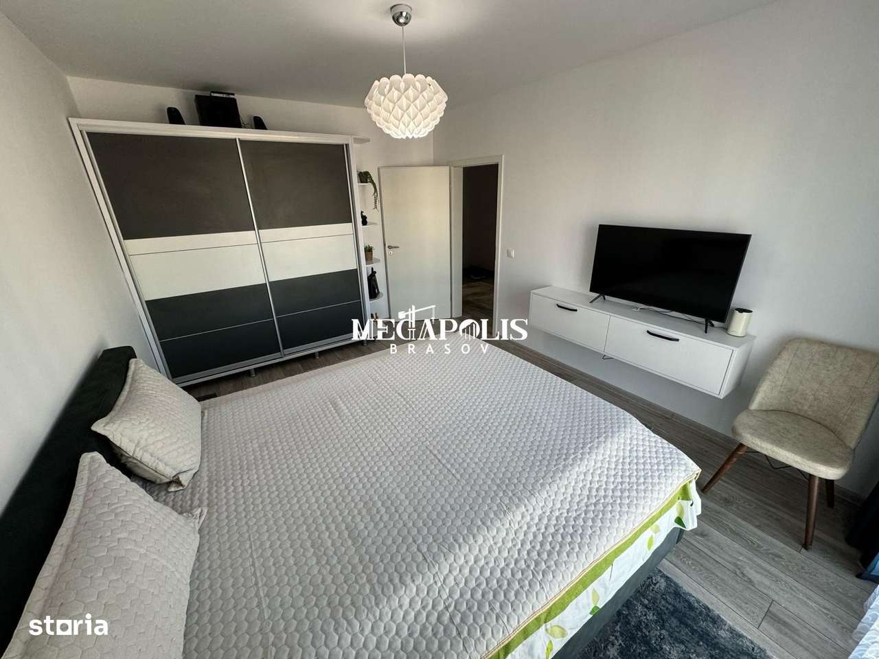 2.5 camere,  AVANTGARDEN  faza 4 complet mobilat,  loc parcare și boxă - Imagine principală: 5/13