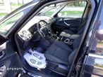 Ford S-Max - 11
