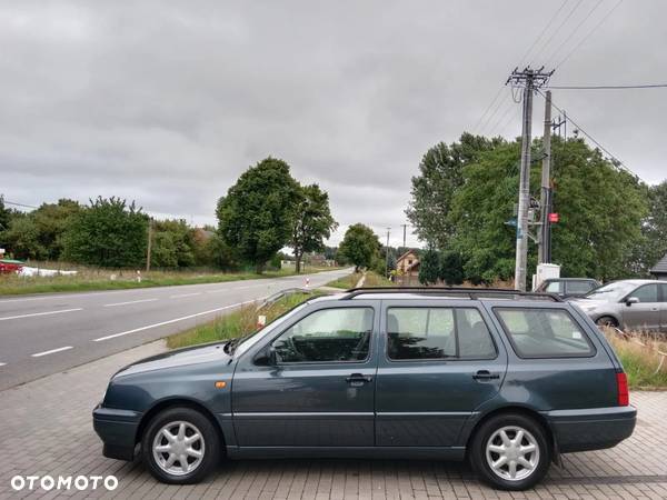 Volkswagen Golf 1.9 TDI GL - 13