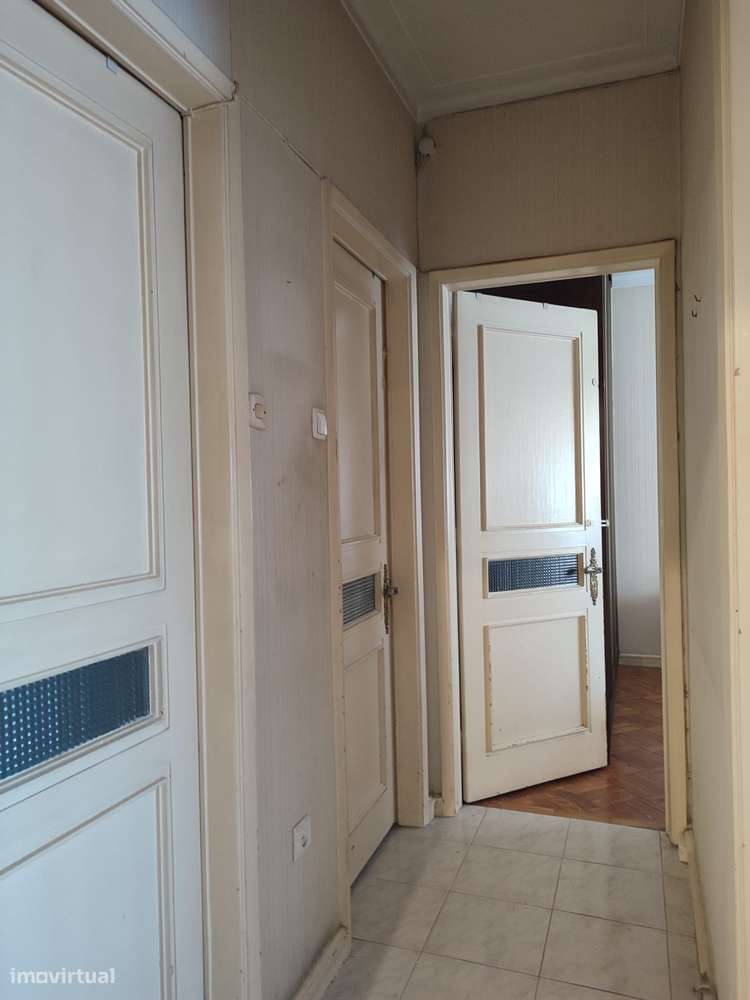 T2+1 na Avenida da Republica junto ao El Corte Inglês-10