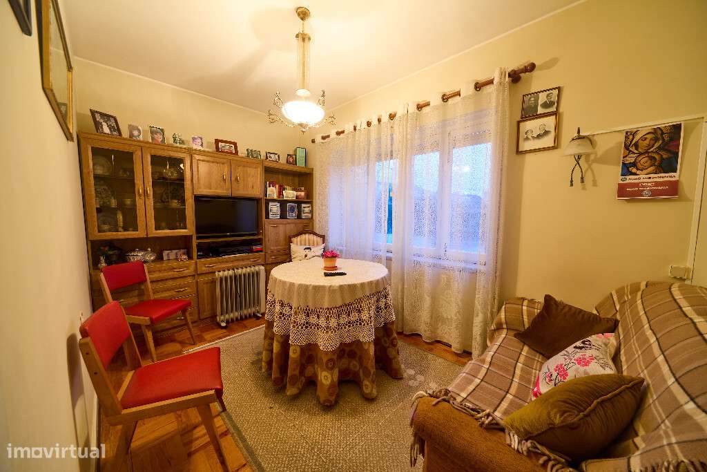 Moradia Geminada M5 com garagem em zona de Oliveira do Hospital - Grande imagem: 5/19