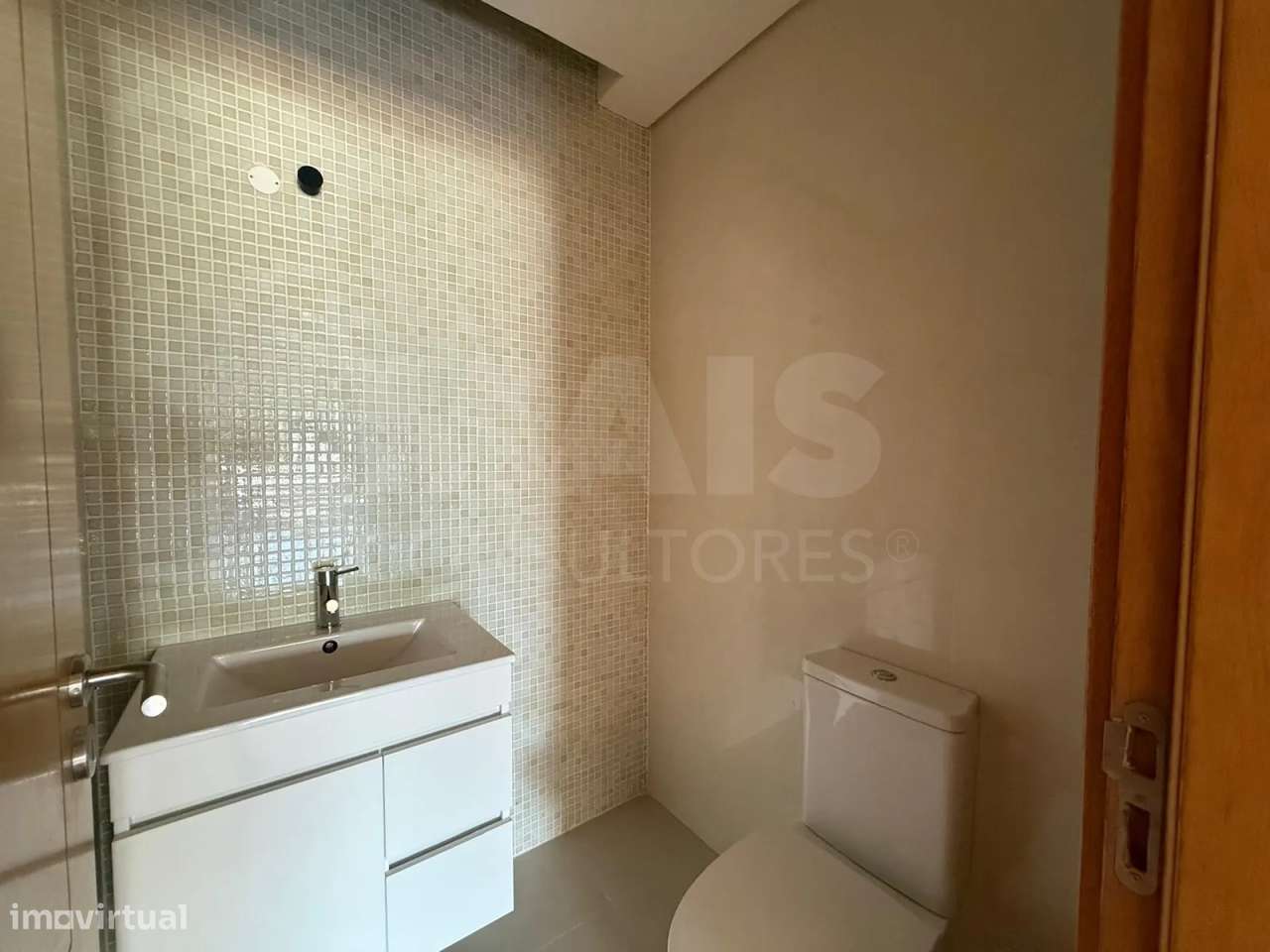 Apartamento T2 Semi-Novo | Terraço | Garagem | Bombarral-15