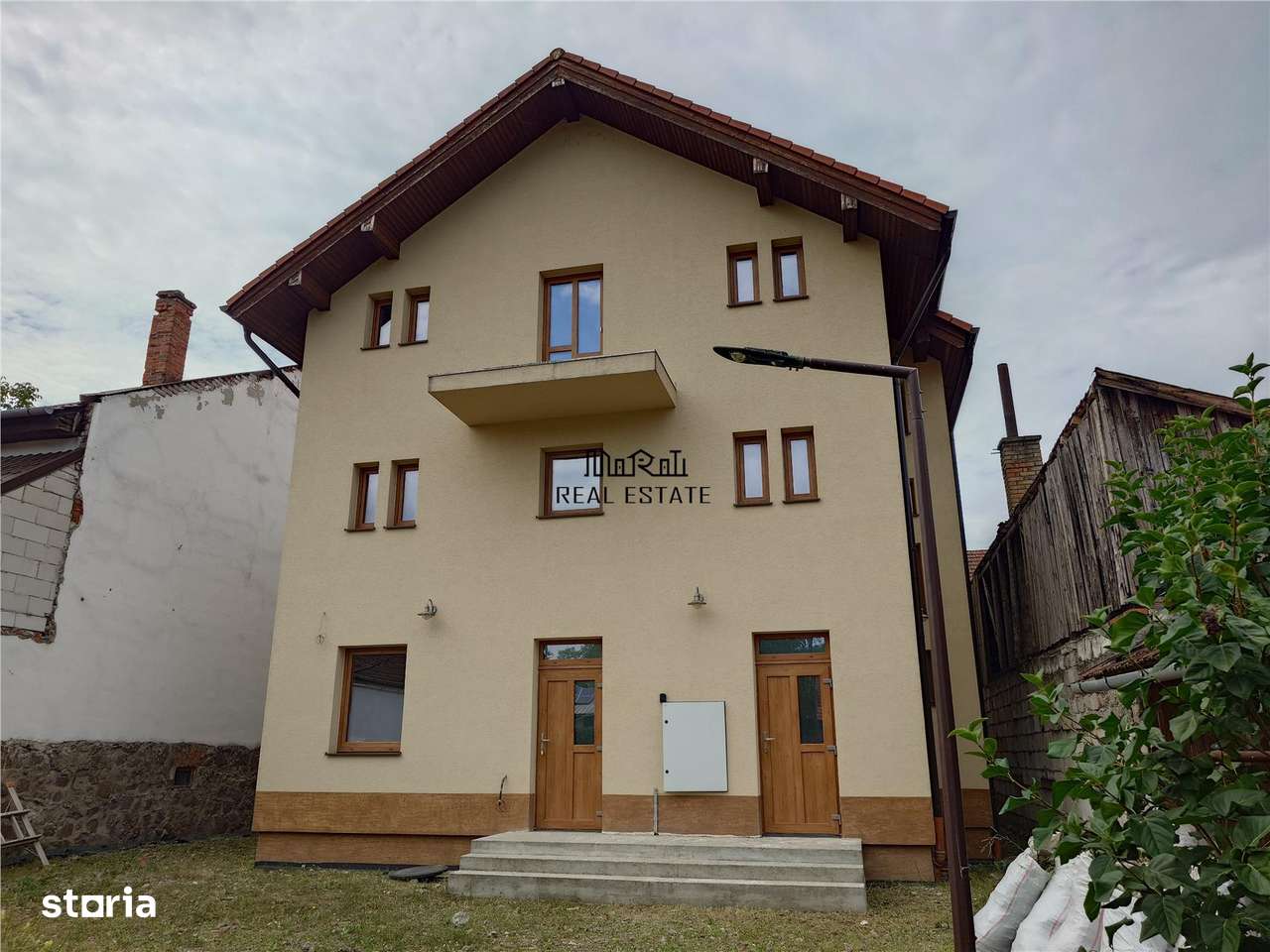 Cladire noua, ideala pentru cazare sau spatii de birouri in Brad, Hd-0