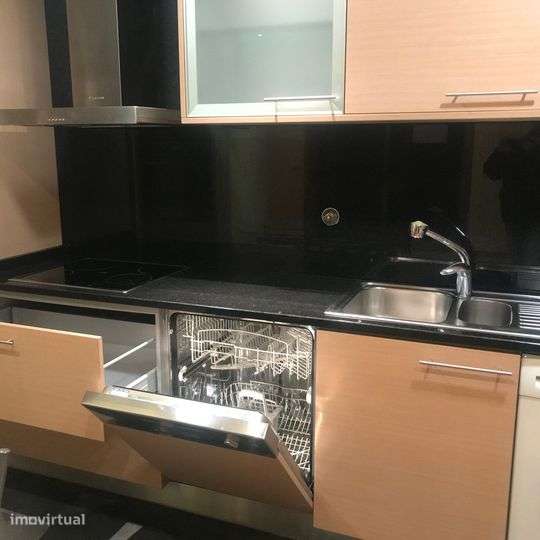 Apartamento T1-Bem Localizado - Grande imagem: 2/14