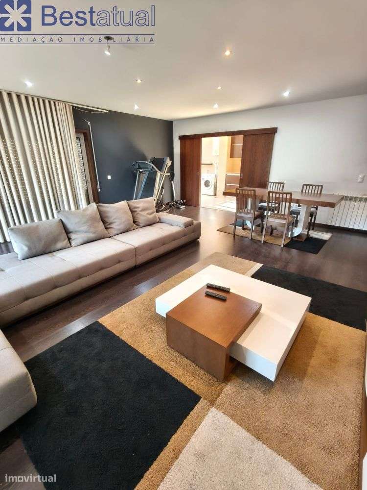 T4 com 186 m2 + Terraço com 186 m2 - Junto ao Centro-9