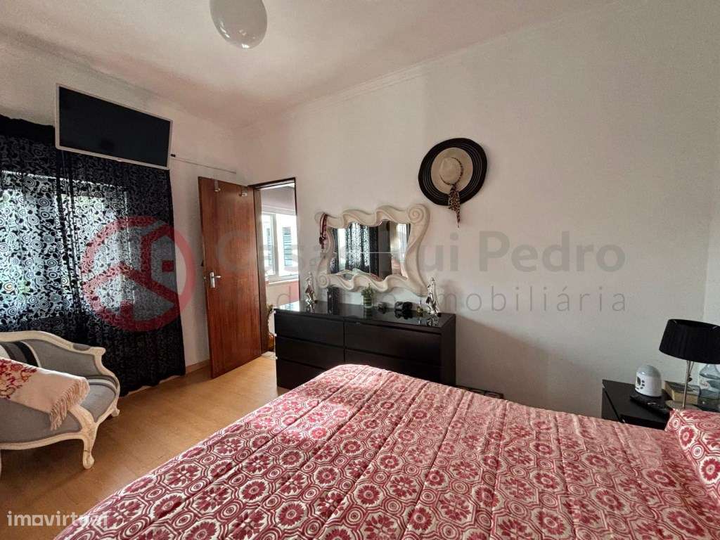 Moradia T2 com anexo, zona de lazer, na Charneca da Caparica-19