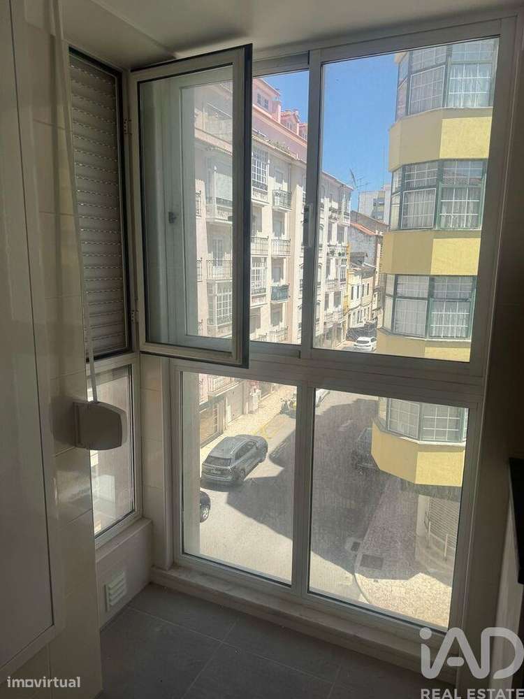 Apartamento T4 em Alcobaça e Vestiaria de 101,00 m2 - Grande imagem: 5/22