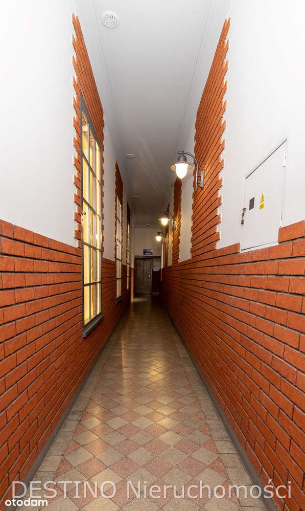 Na sprzedaż: Przestronne, klimatyczne mieszkanie w sercu miasta-8