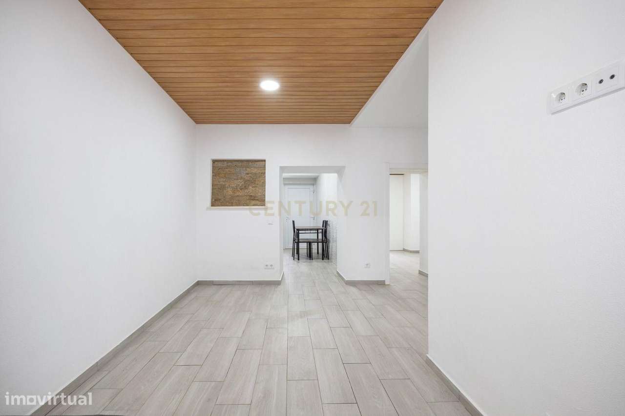 Moradia T2 com terraço e totalmente renovada - Souselas - Coimbra - Grande imagem: 4/23