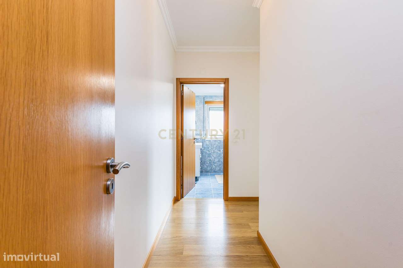 T3 com excelente exposição solar em Telheiro – Leiria-7