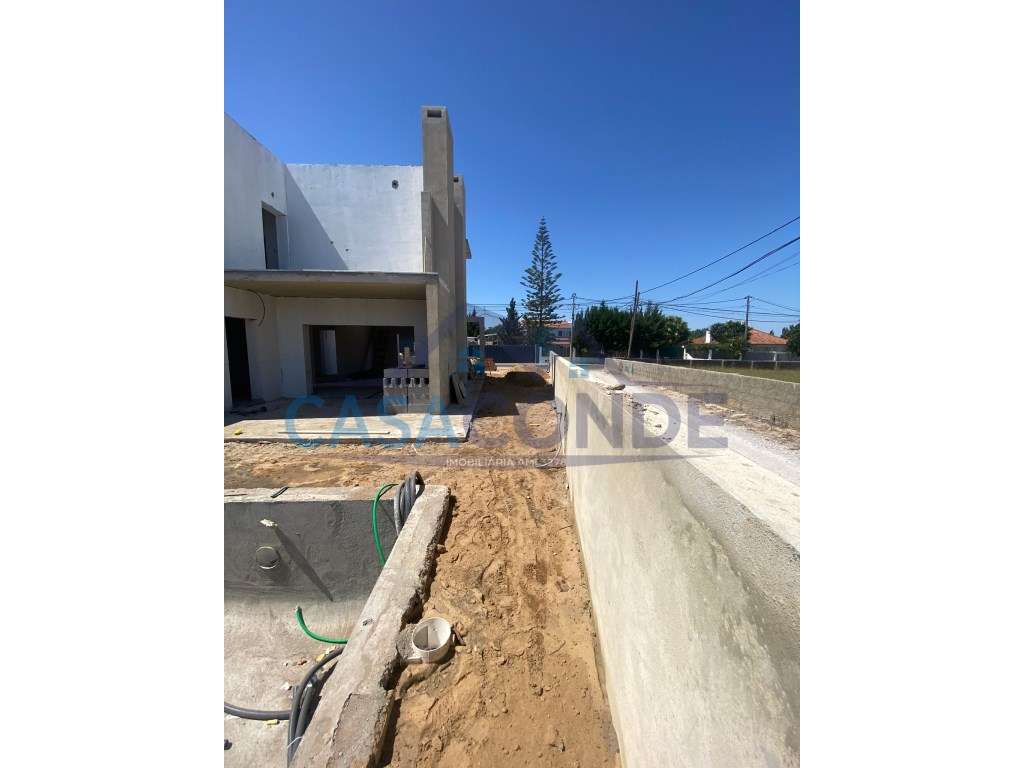 Moradia Isolada V4 Duplex c/Piscina - Grande imagem: 4/49