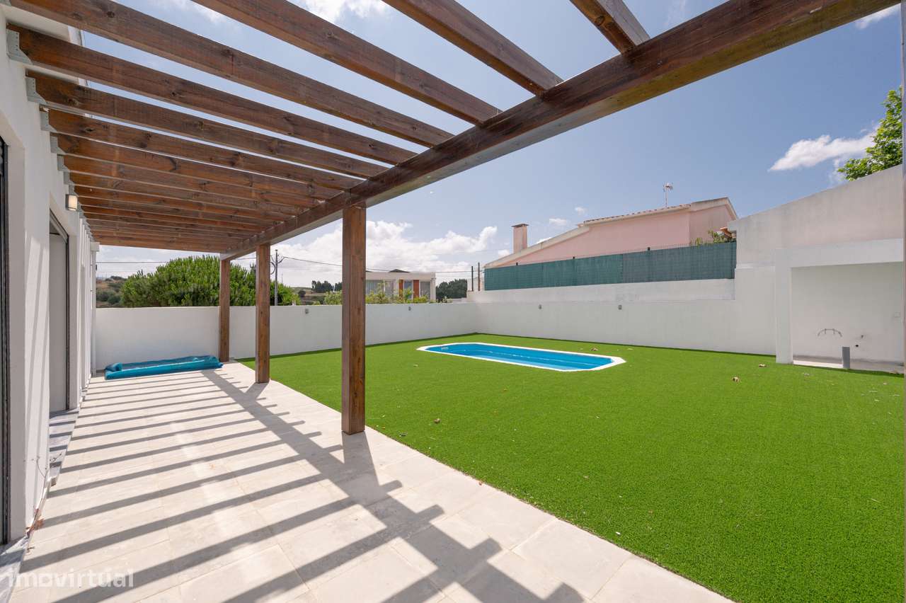 Moradia independente T4+1 nova c/piscina a 20 minutos Lisboa-6