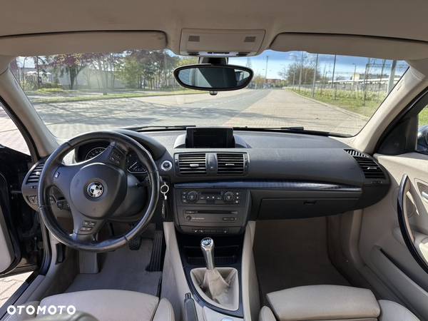 BMW Seria 1 120i - 6