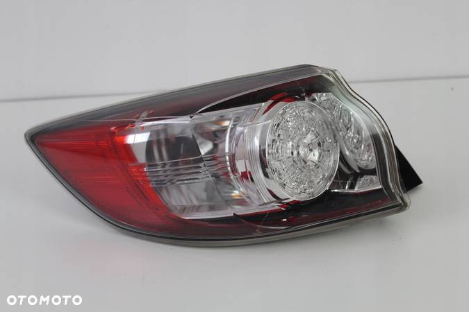 LAMPA LEWY TYŁ TYLNA MAZDA 3 BL HB 08-13R - 1