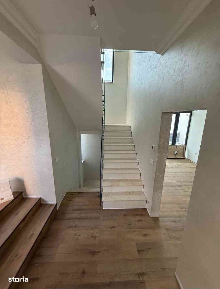 Casă zona centrală - Imagine principală: 5/19