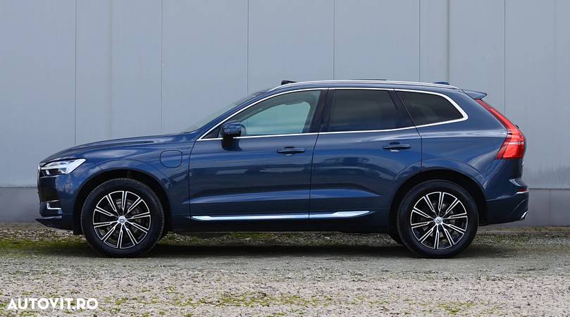 Volvo XC 60 T8 AWD Recharge Geartronic Inscription Expression - 4