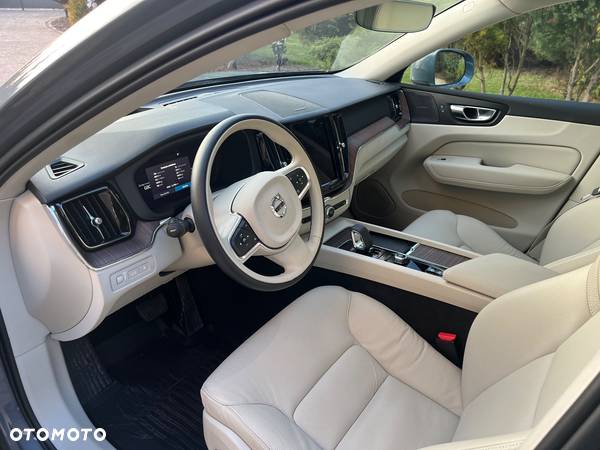 Volvo XC 60 T8 AWD Recharge Geartronic Inscription Expression - 9