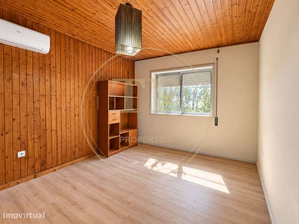 T3 Renovado com Garagem, a 600 m da Praia e junto Apeadeiro de Fran...-19