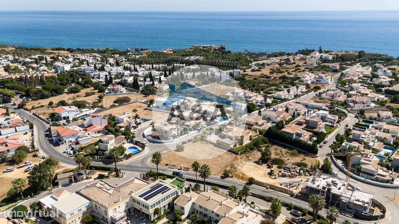 Exclusiva Moradia Contemporânea a 700 metros da Praia de São Rafael...-11