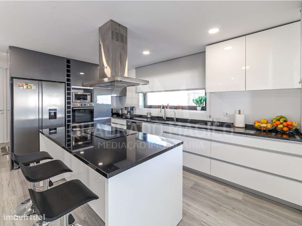 Maravilhosa moradia T3+1, térrea e de linhas modernas a 2 minutos d...-9