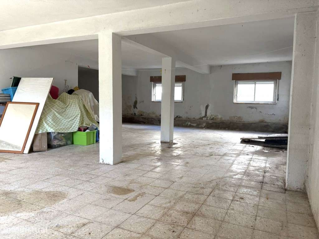 MORADIA PARA RECONSTRUÇÃO - GRANDE POTENCIAL DE VALORIZAÇÃO

Rua ...-48