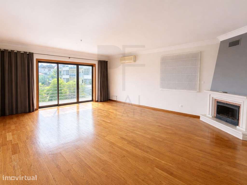 Excelente T3 com suíte, 3 varandas e garagem box em Cascais-10