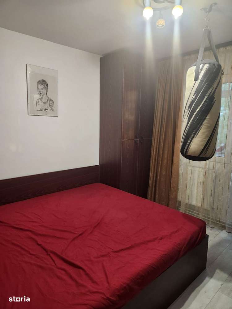 Vanzare 3 camere an 1977 la 7 minute de metrou - Imagine principală: 4/15