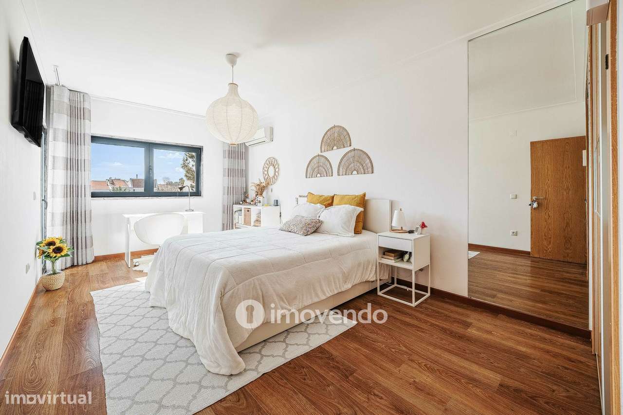 Apartamento T4 Duplex, com estacionamento e arrecadação, no Barreiro-30