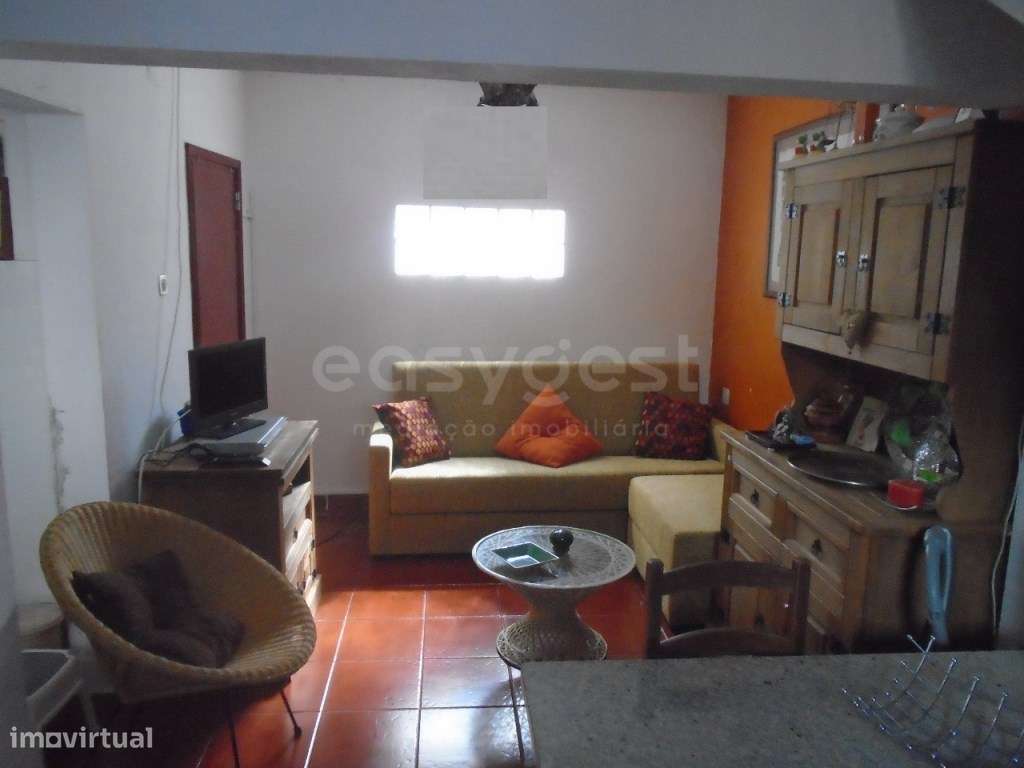 Moradia no centro da cidade tipologia T1+1 - Grande imagem: 4/14