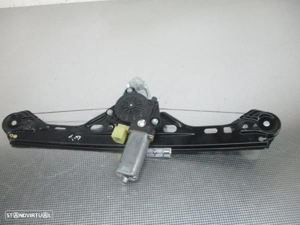 Elevador Tras Dto  Mercedes-Benz C-Class (W203) - 4