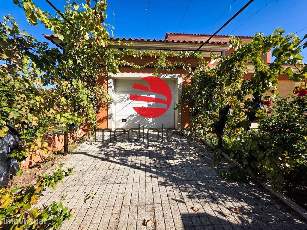 MORADIA T3 C/ GARAGEM E TERRENO-17