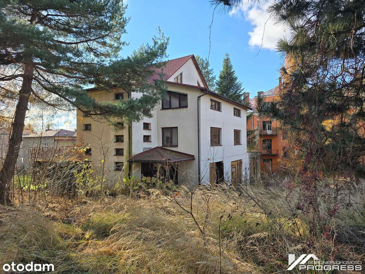 Budynek mieszkalno-usł 1384m2, mieszkalny 239m2, teren 2693m2 KROSNO-15