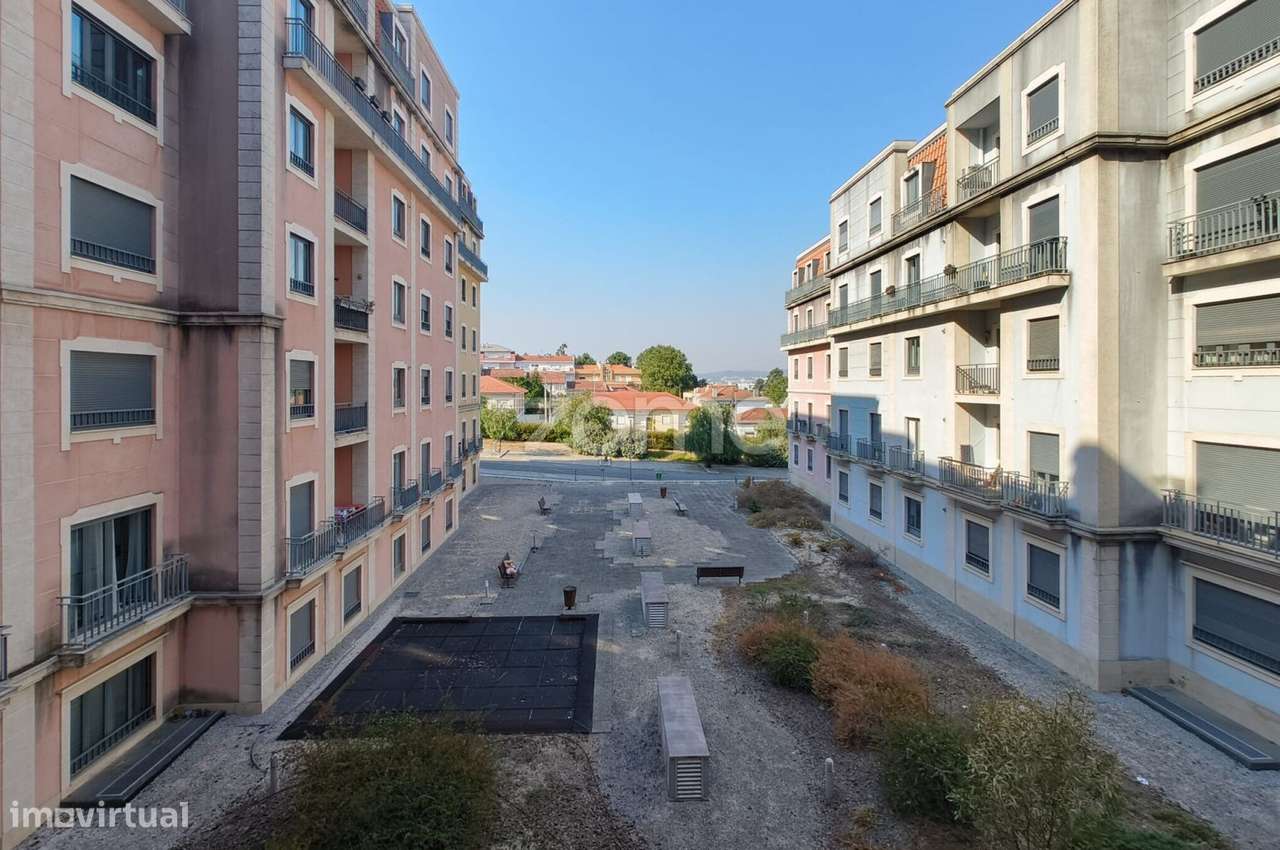 Apartamento T4 c/ garagem | Vila Nova de Gaia | Rua Antero Quental - Grande imagem: 3/15