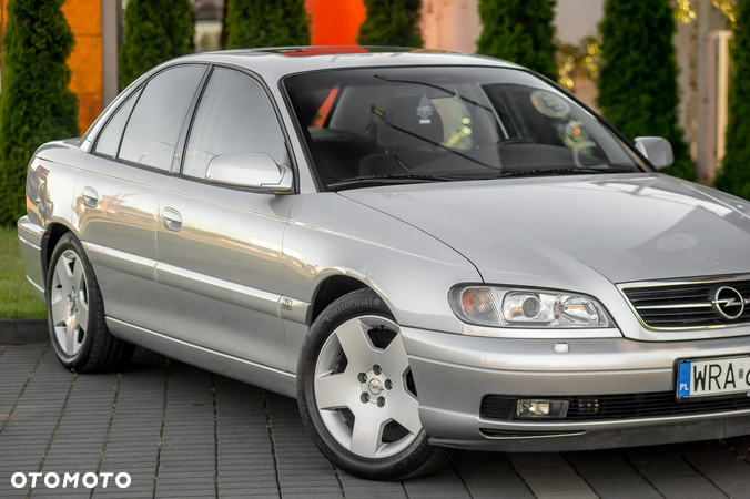 Opel Omega 3.2 Executive - 29