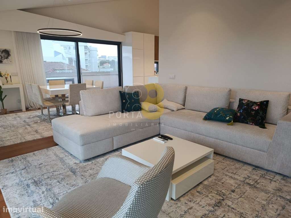 Luxuoso Apartamento T3 na Boavista frente ao Rosario-9