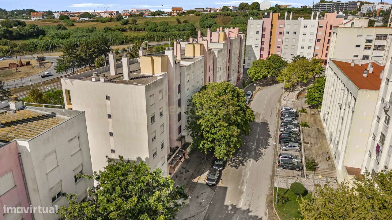 Apartamento T3 com parqueamento privativo (Monte da Caparica)-28
