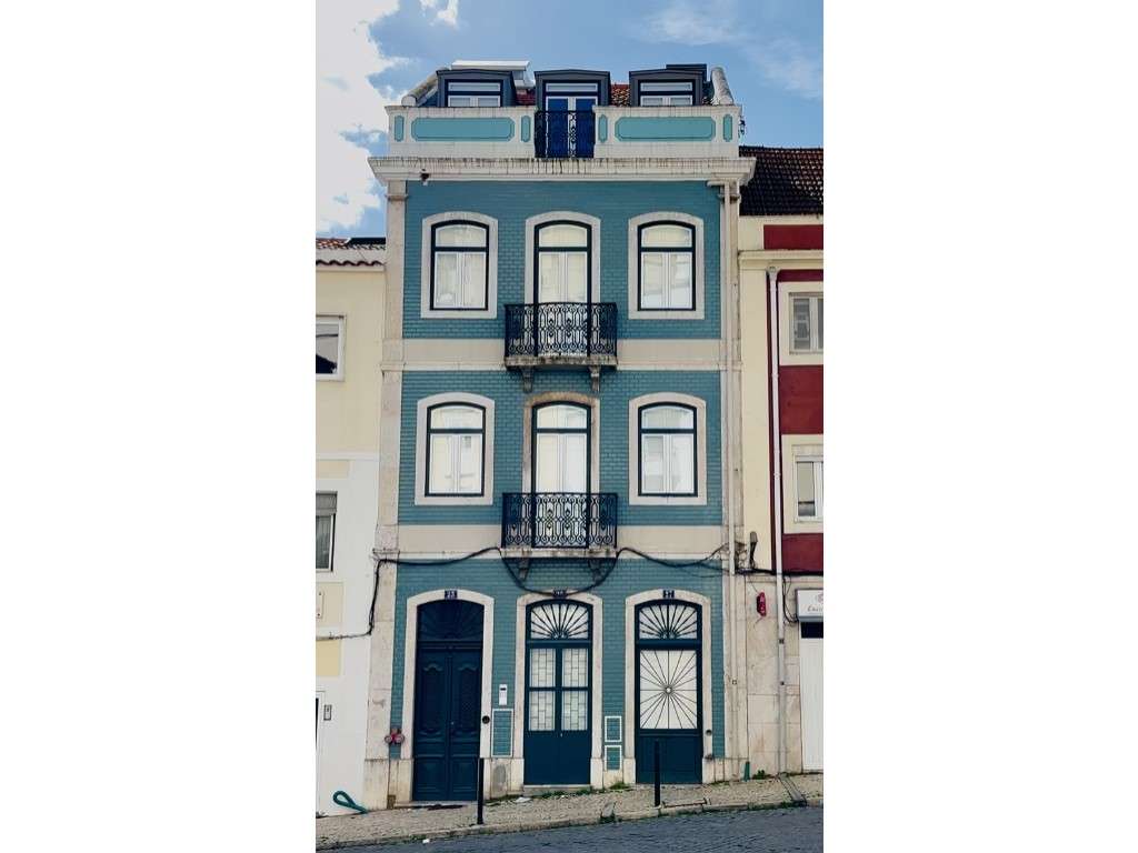 Apartamento T2 Renovado em São Vicente-11