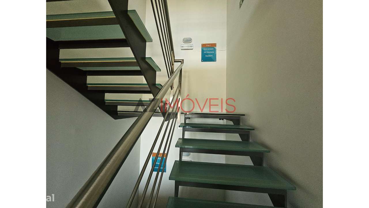 VENDE-SE ARMAZÉM EM AUTOGUIA, OURÉM-34