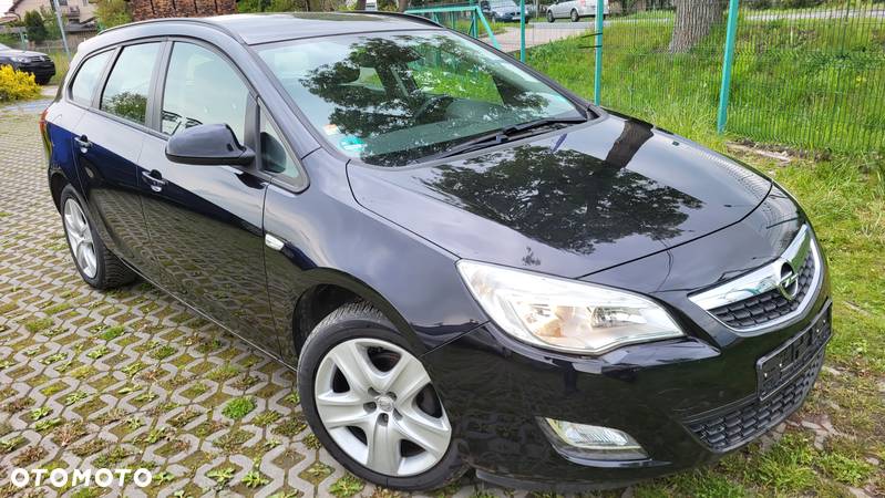Opel Astra 1.6 Sports Tourer - 1