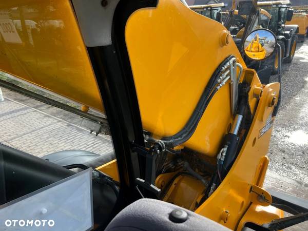 JCB 540-170 | 2018 ROK | 1696 MTH - 19