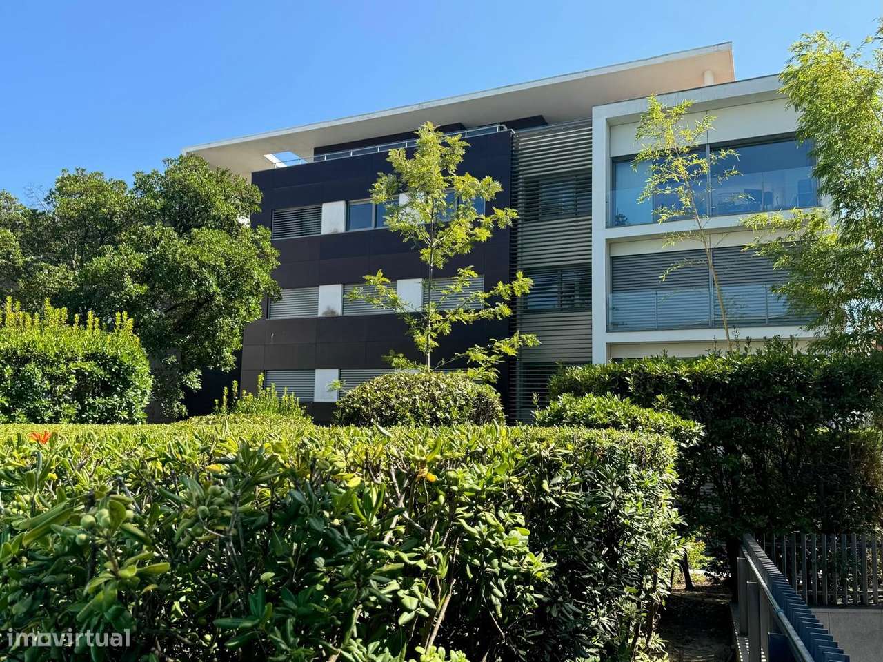 Penthouse duplex  para num dos mais  exclusivos condomínios do Estoril - Grande imagem: 5/21