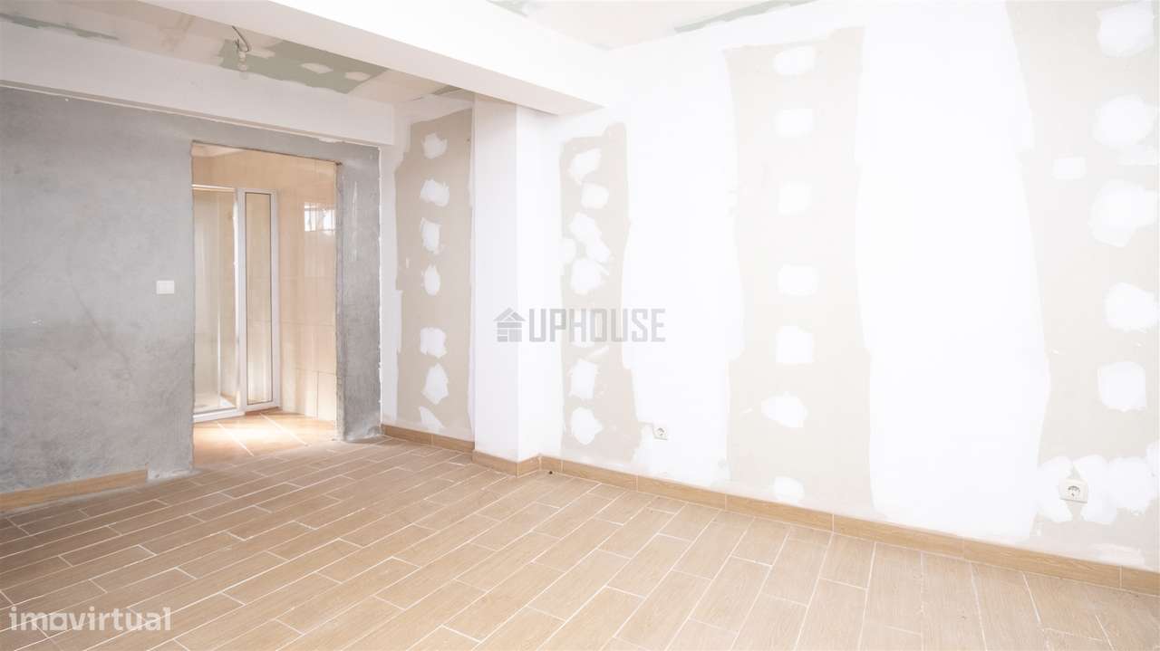 Moradia T2+1 em São Salvador - Espaço, Potencial e Proximidade à Cidad-10