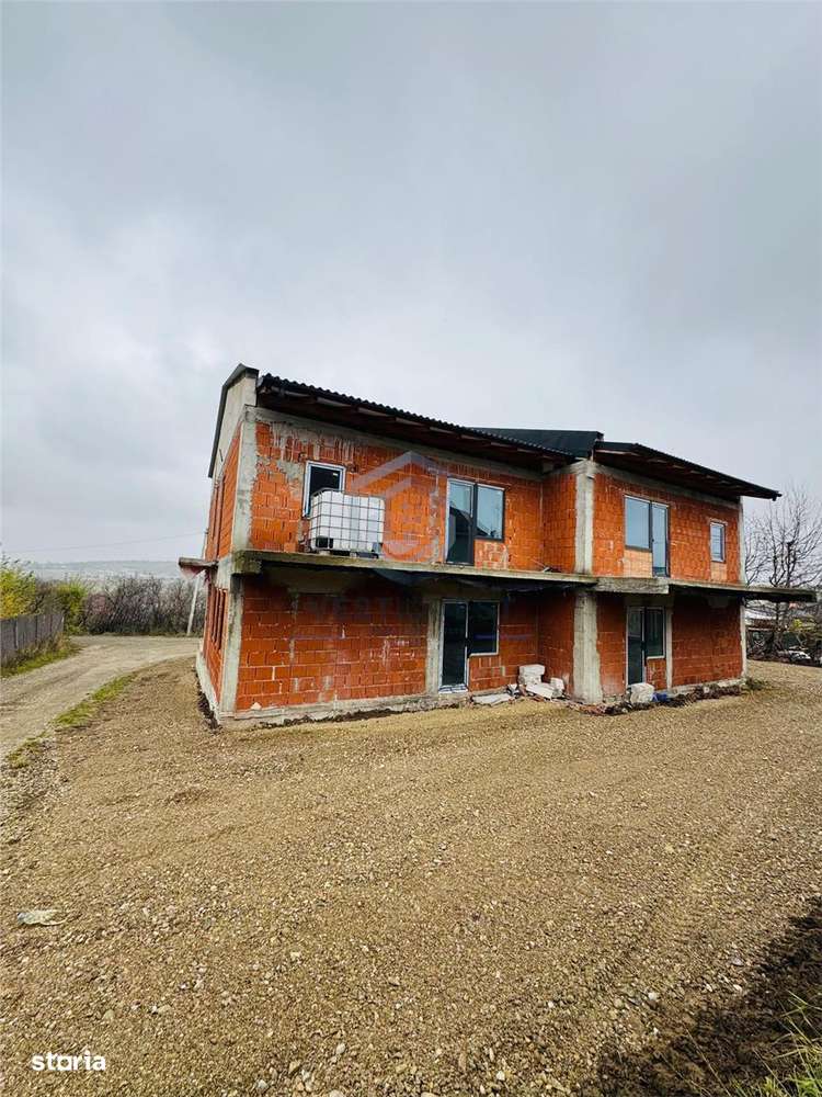 Duplex de vanzare zona dealuri - Imagine principală: 2/16