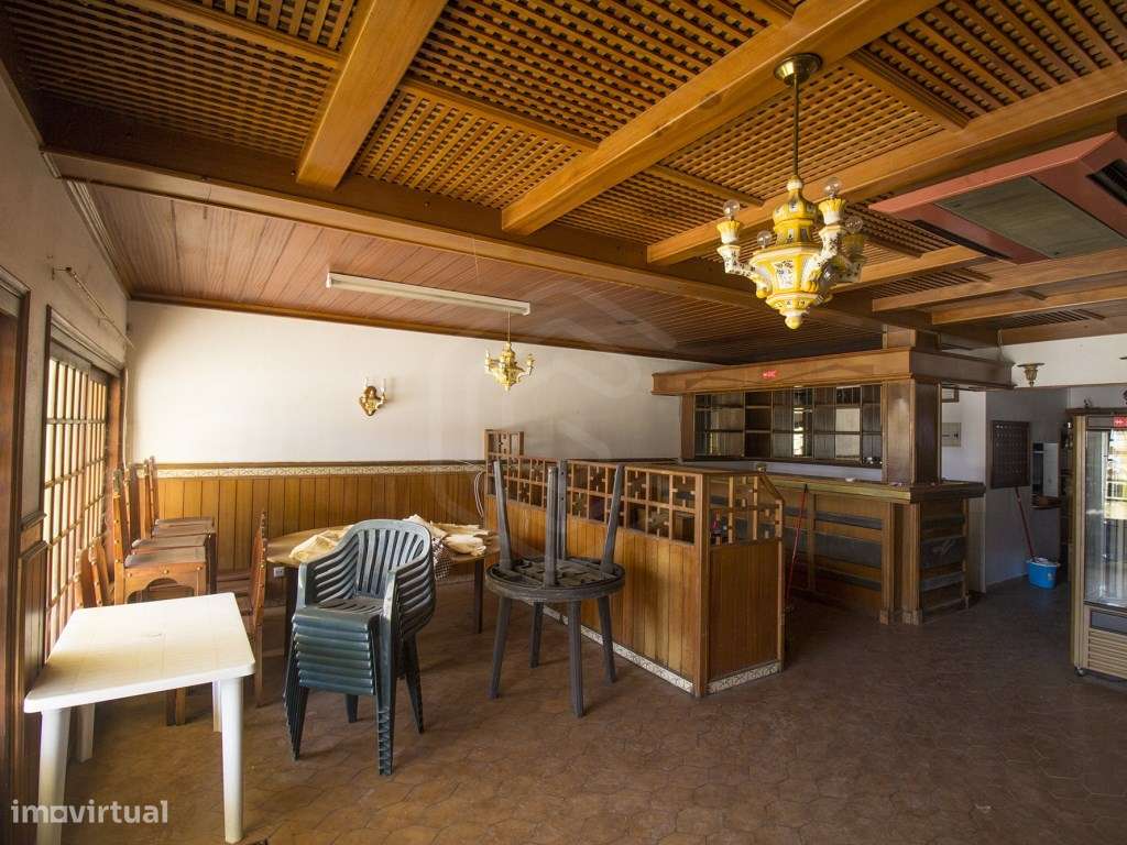 Espaço comercial amplo com cave em Albufeira, Algarve - Grande imagem: 3/22